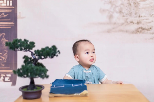 荆门宝宝眼屎多是什么原因 荆门宝宝眼屎多是什么原因